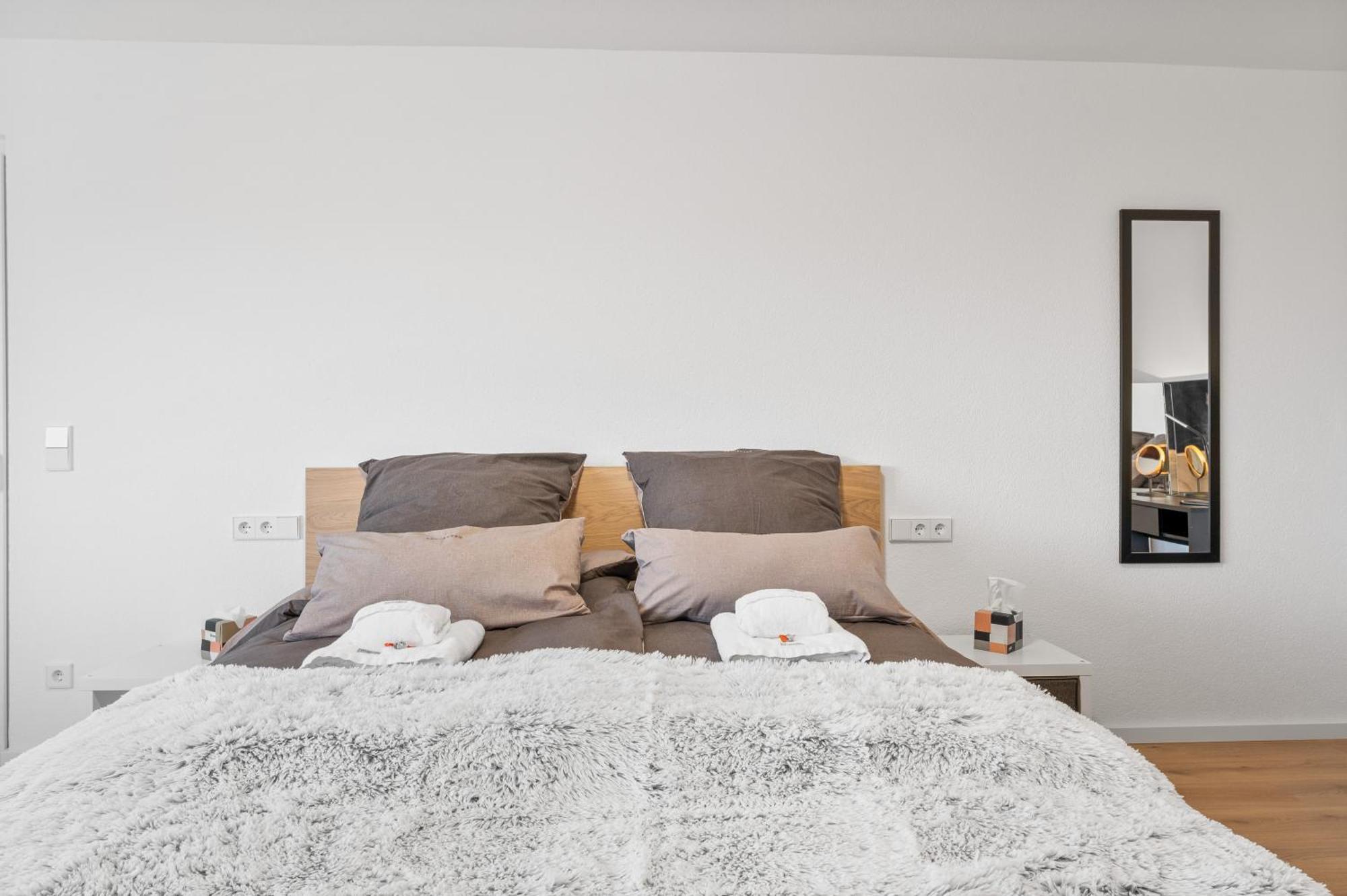 Neu: Stylische Suite Mit Ausblick Зинделфинген Екстериор снимка