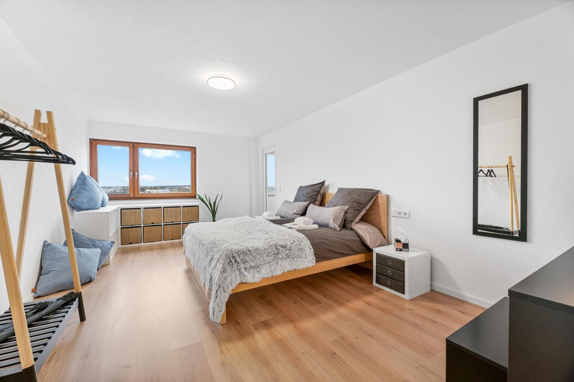 Neu: Stylische Suite Mit Ausblick Зинделфинген Екстериор снимка